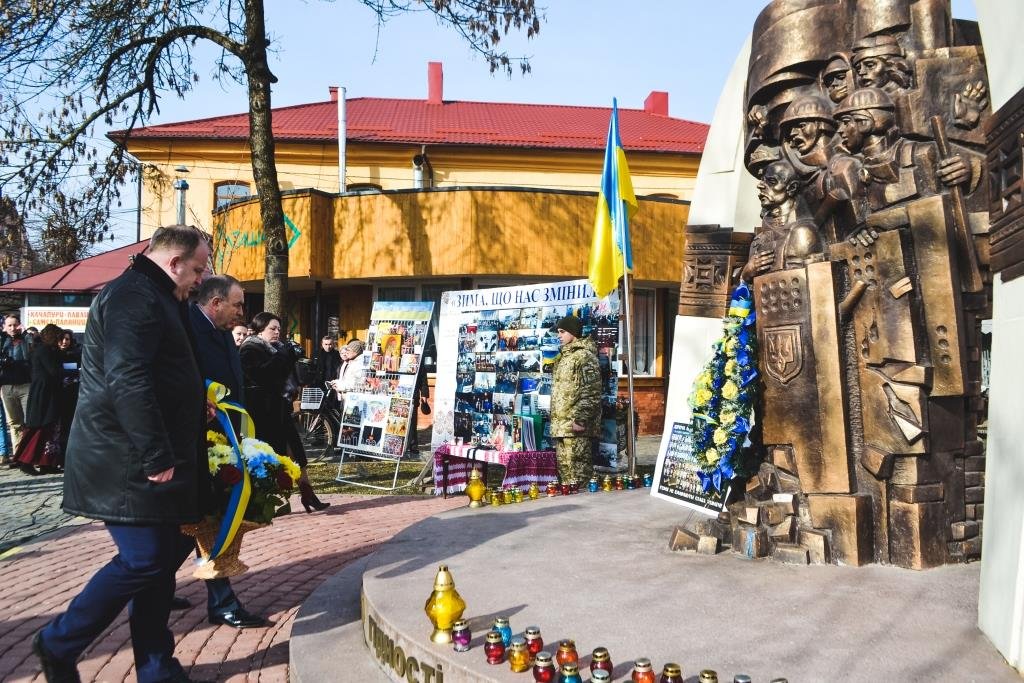 На Тячівщині вшанували Героїв Небесної Сотні: ФОТО